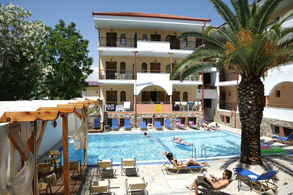 Hotel Calypso Ханиоти Екстериор снимка