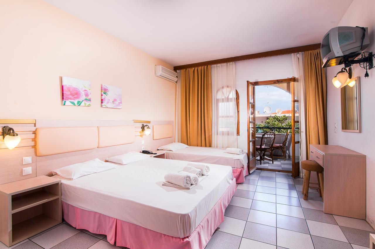 Hotel Calypso Ханиоти Екстериор снимка
