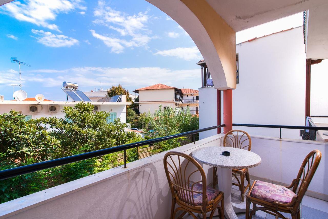 Hotel Calypso Ханиоти Екстериор снимка